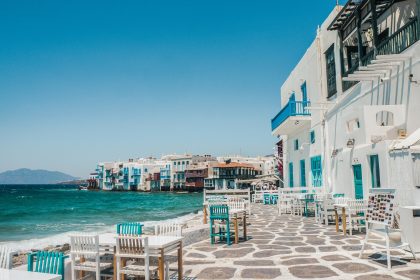 Navigating the Azure Waters of Greece: A Guide to Island Hopping