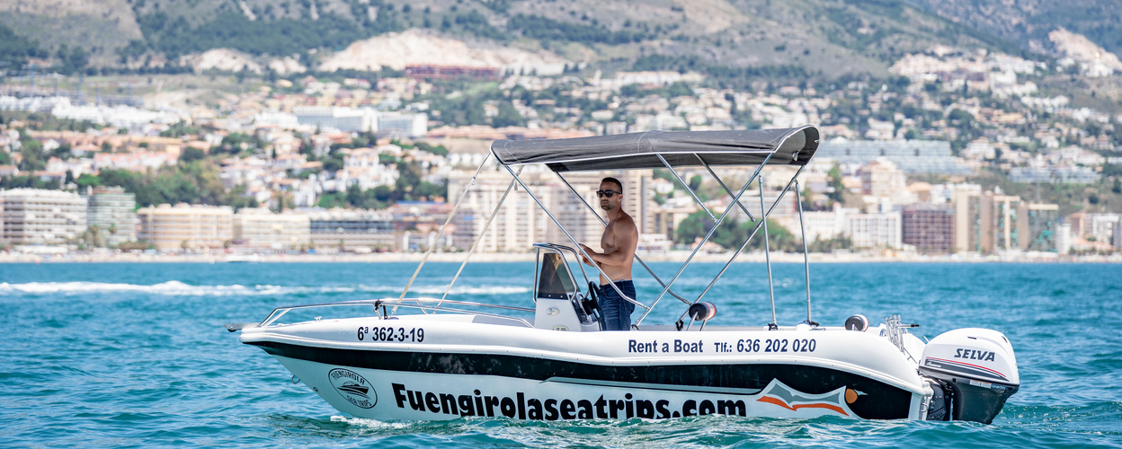 Rent a boat without a license in Fuengirola