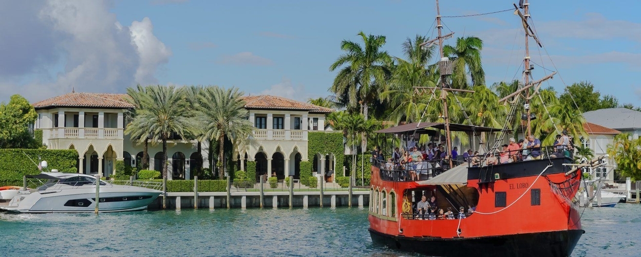 Sightseeing Tour on a Pirate Boat in Miami