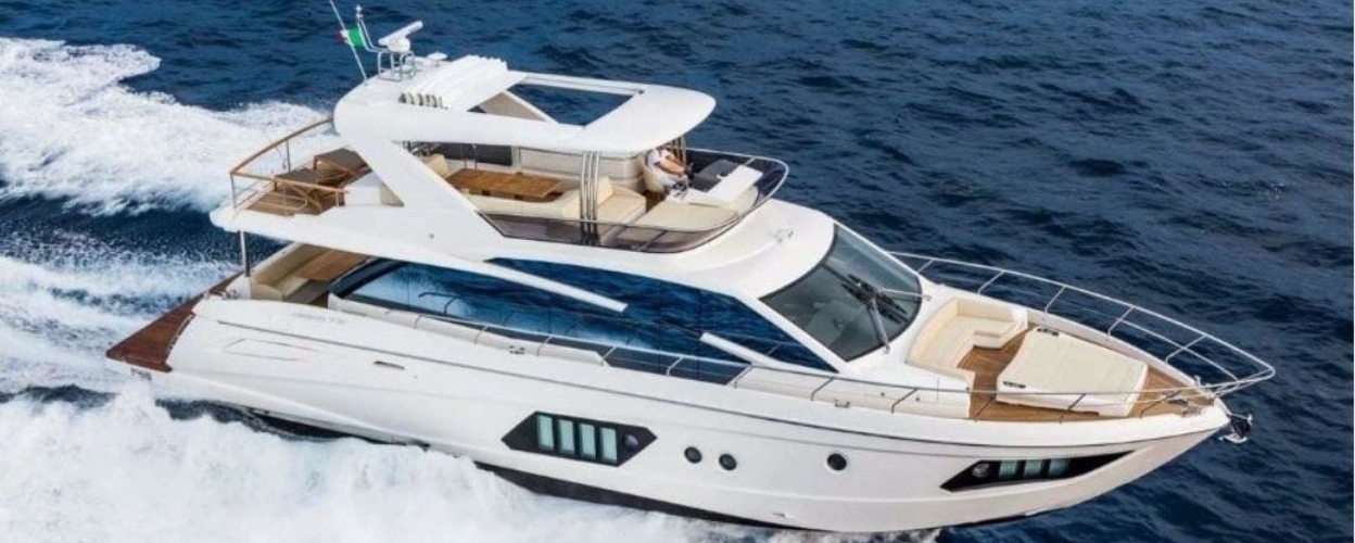 Azimut Yacht Charter in Key Biscayne