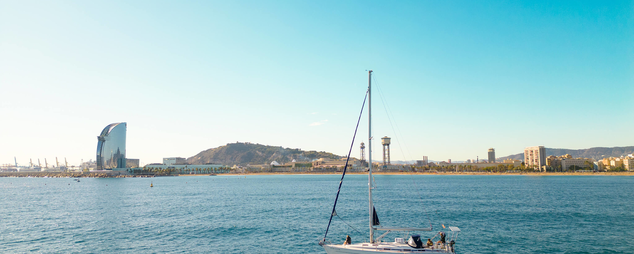 Magic Sailing Trip in Barcelona with Local Captain