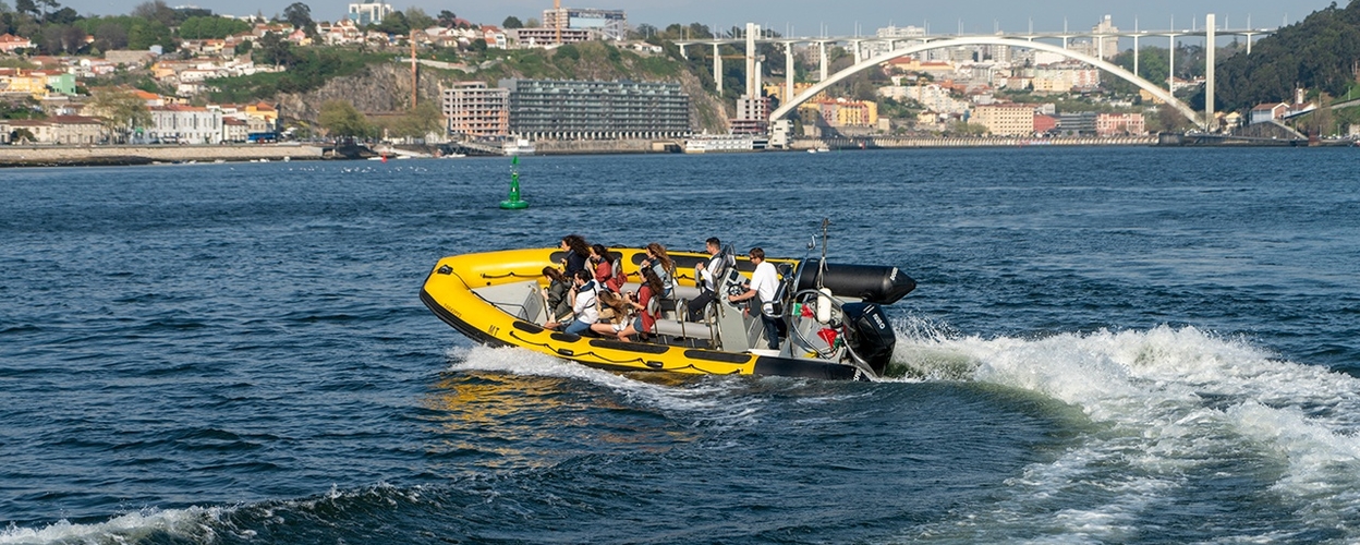 Speed Boat Tour in Douro River