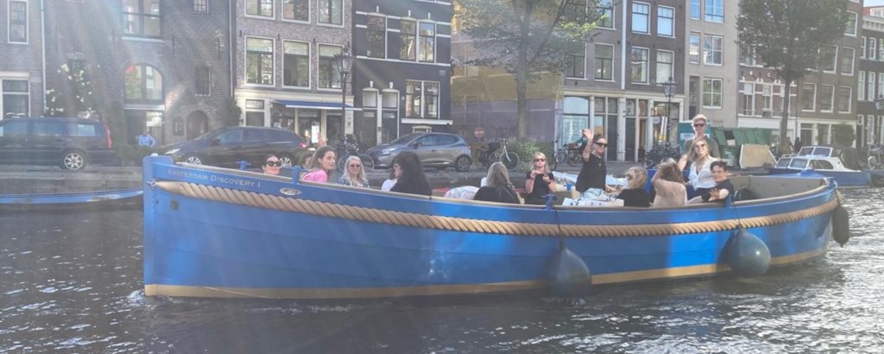 Local Boat Tour Around Amsterdam