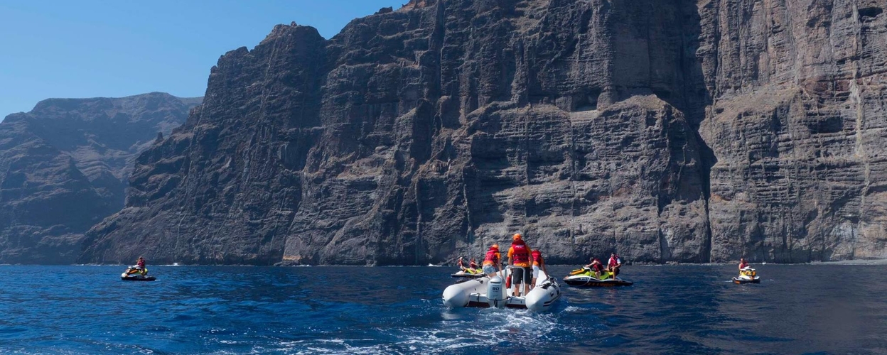 Cover for The best water activities in Tenerife