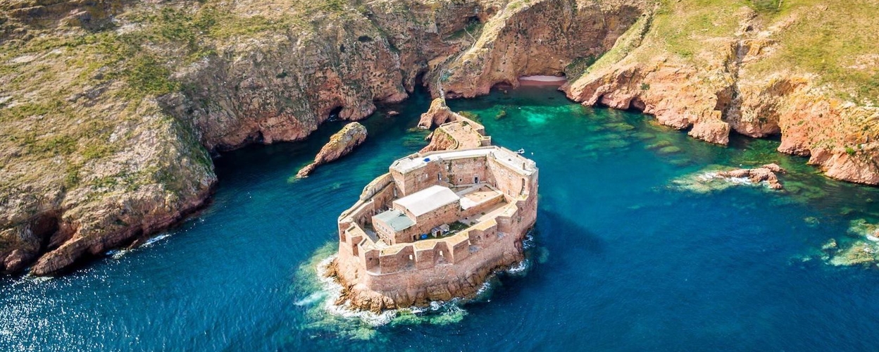 Boat Tour to Berlenga Islands with SUP 