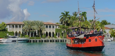 Sightseeing Tour on a Pirate Boat in Miami