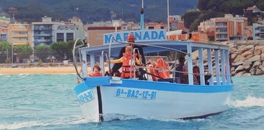Private boat tour with fishing in Barcelona
