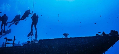 Scuba diving in Waikiki
