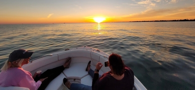 Private Sandbar and Sunset Cruise in Duck Key