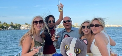 Celebrity Mansion Boat Tour in Miami