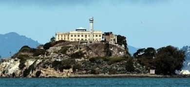 Boat Tour to Alcatraz with Lunch