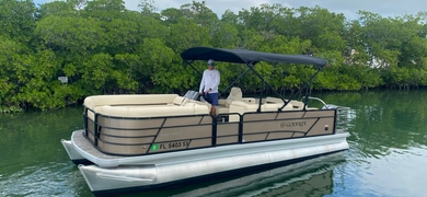 Full Day Pontoon Boat Rental in Key West
