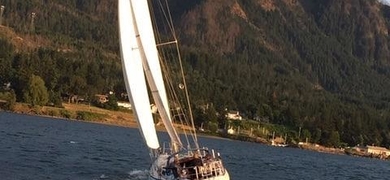 Sailing Tour in Cascade Locks