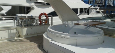 Azimut Yacht Rental in Key Biscayne