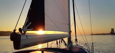 Private Sunset Sailing with Cocktails in Lisbon