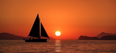 Private Sunset Sailing Tour in Lisbon