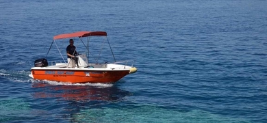 Boat Rental Without a License in Crete