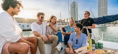 Sailing and Gin Tonic Experience in Barcelona