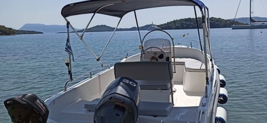 No-licence motorboat rental in Lefkada
