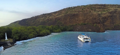 Catamaran Cruise with Lunch in Kailua-Kona