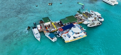 Snorkeling Tour and Floating Bar in Turks and Caicos