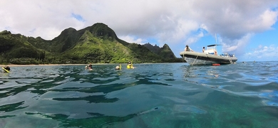 Snorkel and Boat Tour in Na Pali