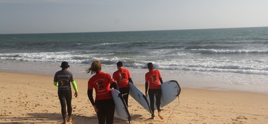 Small Group Surfing in Armação de Pêra
