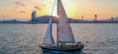 Cover for sunset cruise Barcelona