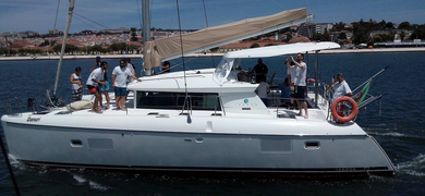 Cover for private sailing charter in Lisbon