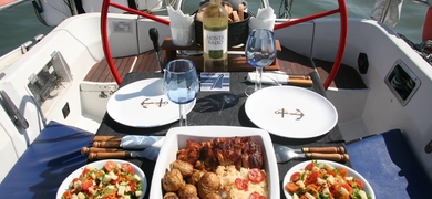 Private dinner sailing tour in Lisbon Cover