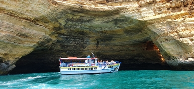 Tourist trip to the Benagil Caves 