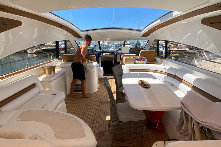 Rent a yacht in Vilamoura