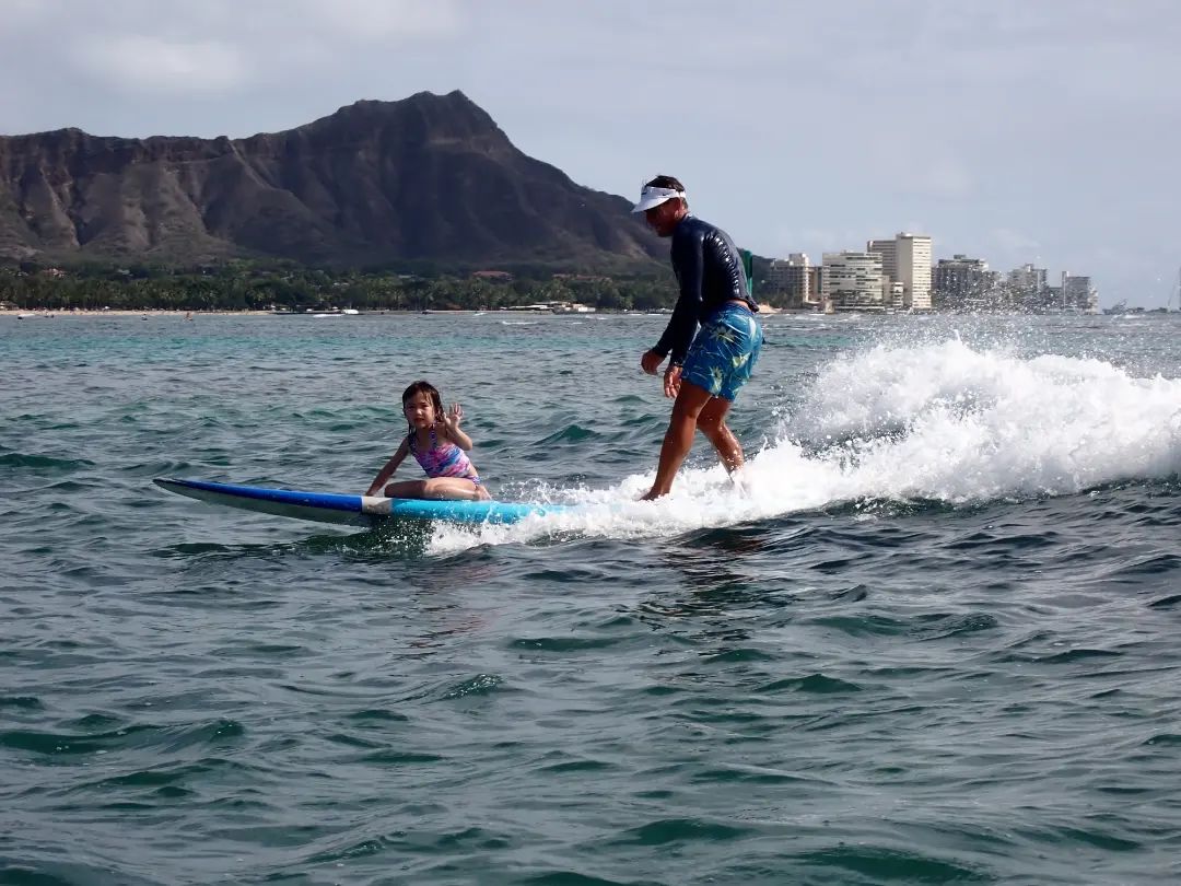 Private-group surf lesson in Honolulu