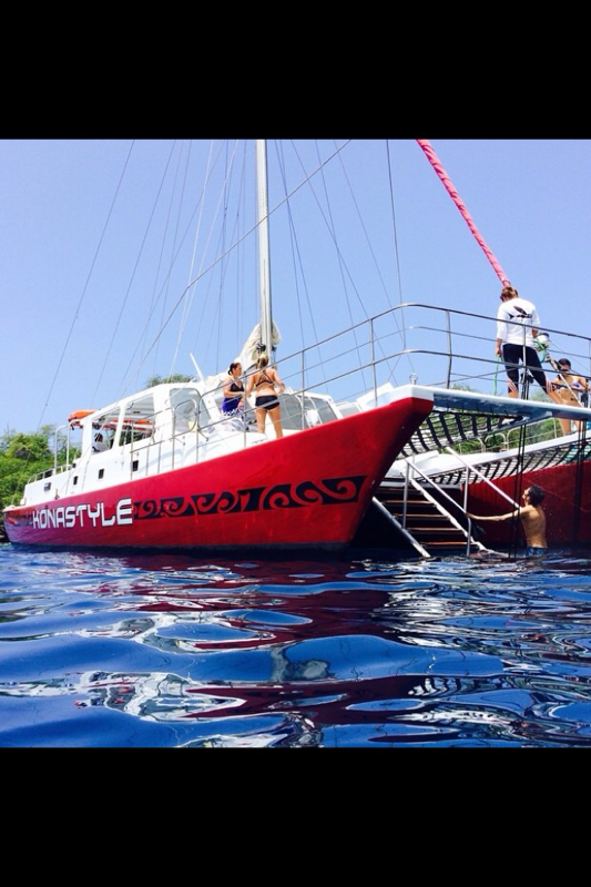 Kealakekua snorkel tour and sail in Kona