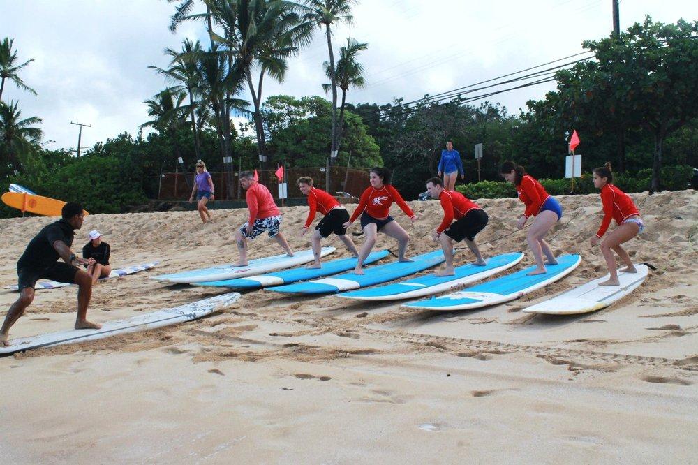 Surf lessons in Oahu
