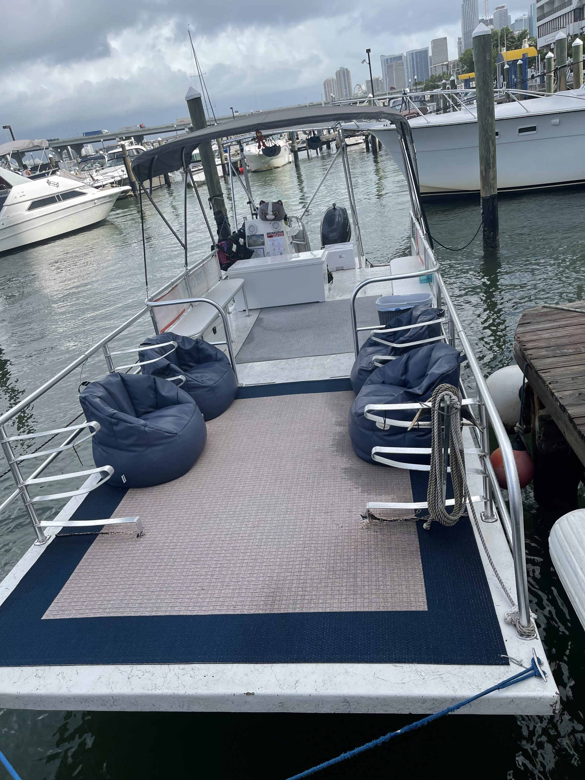 Celebrity Mansion Boat Tour in Miami