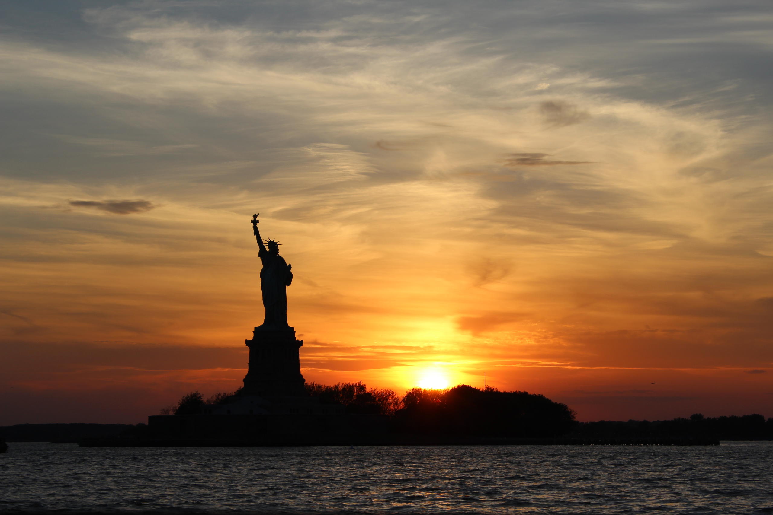Sunset Sailing Cruise in New York