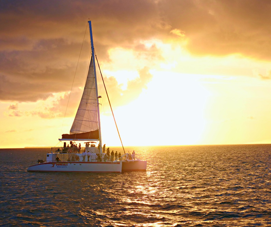 Sunset Dinner Boat Tour in Key West