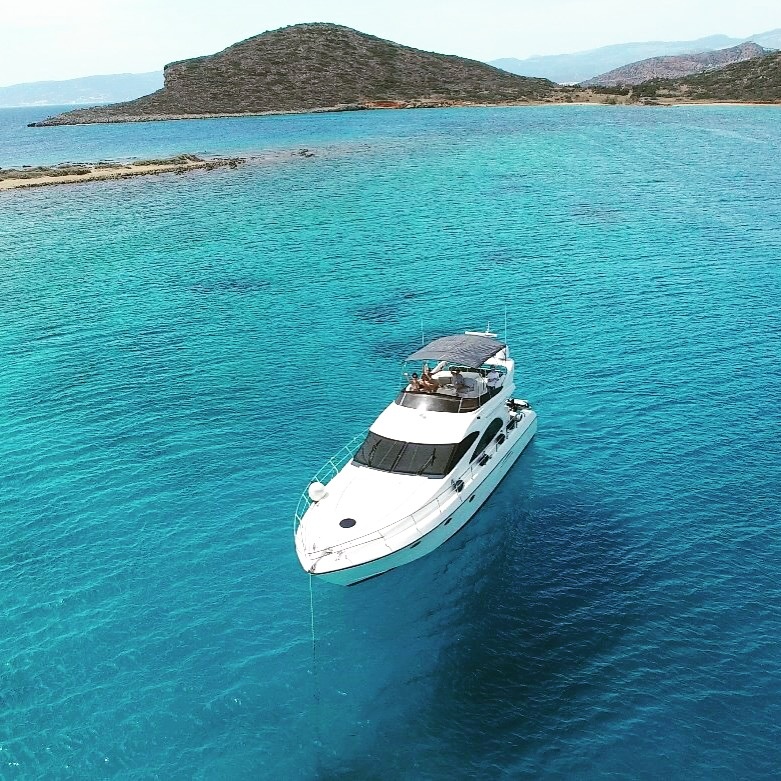 Motoryacht and Day Tour in Crete