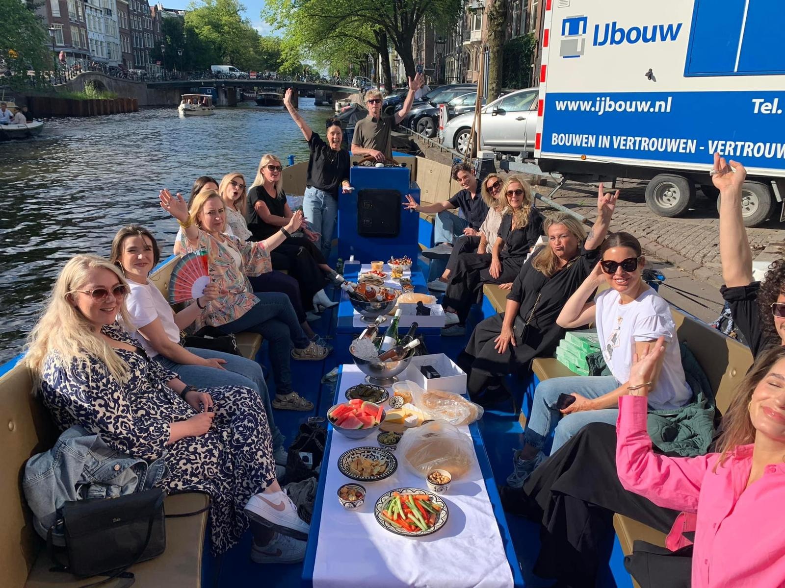 Local Boat Tour Around Amsterdam