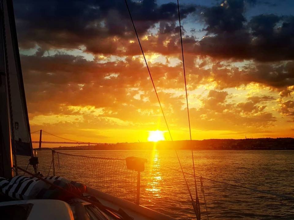 Private sunset tour in Lisbon 