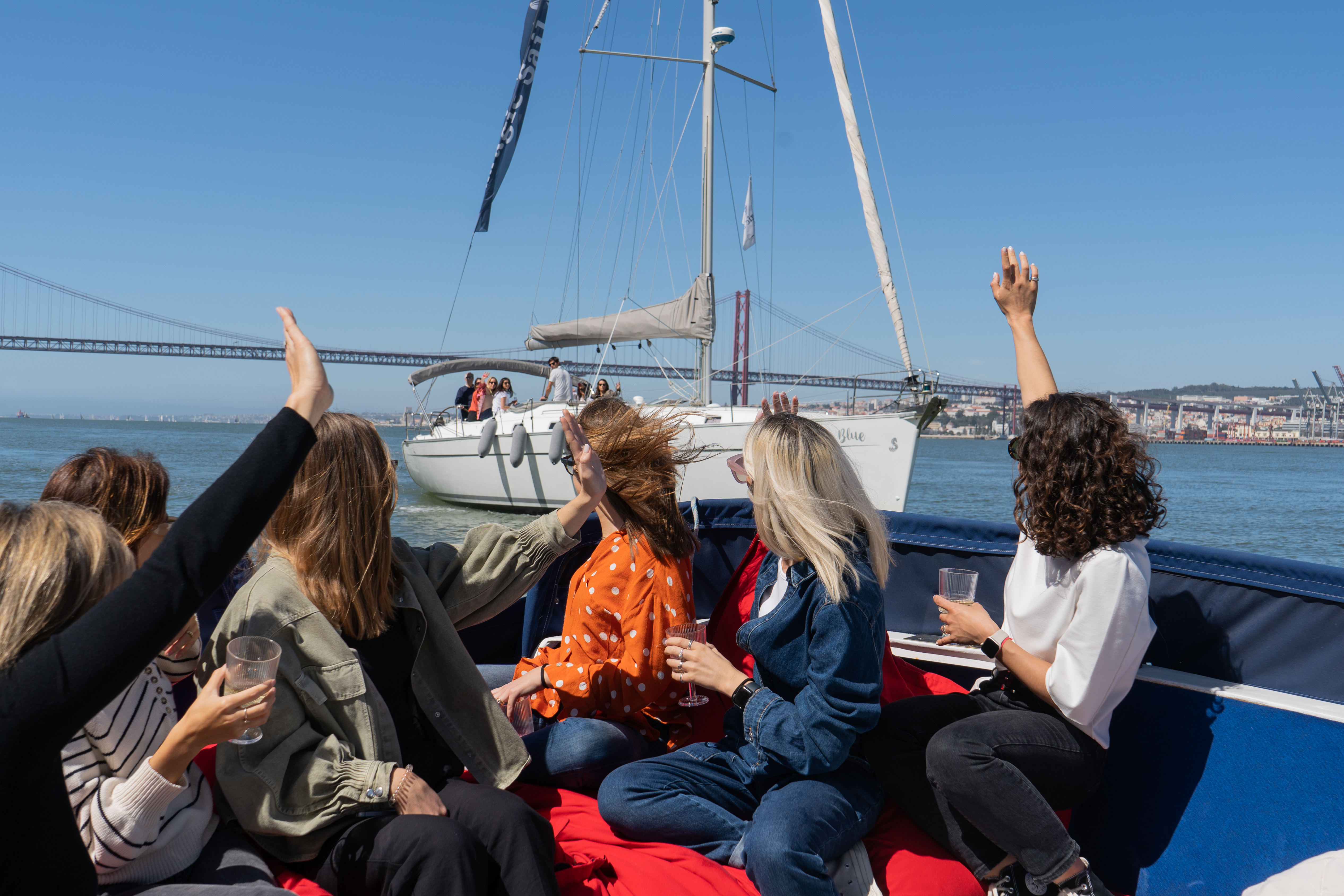 Private boat tour in Lisbon (14 pax)