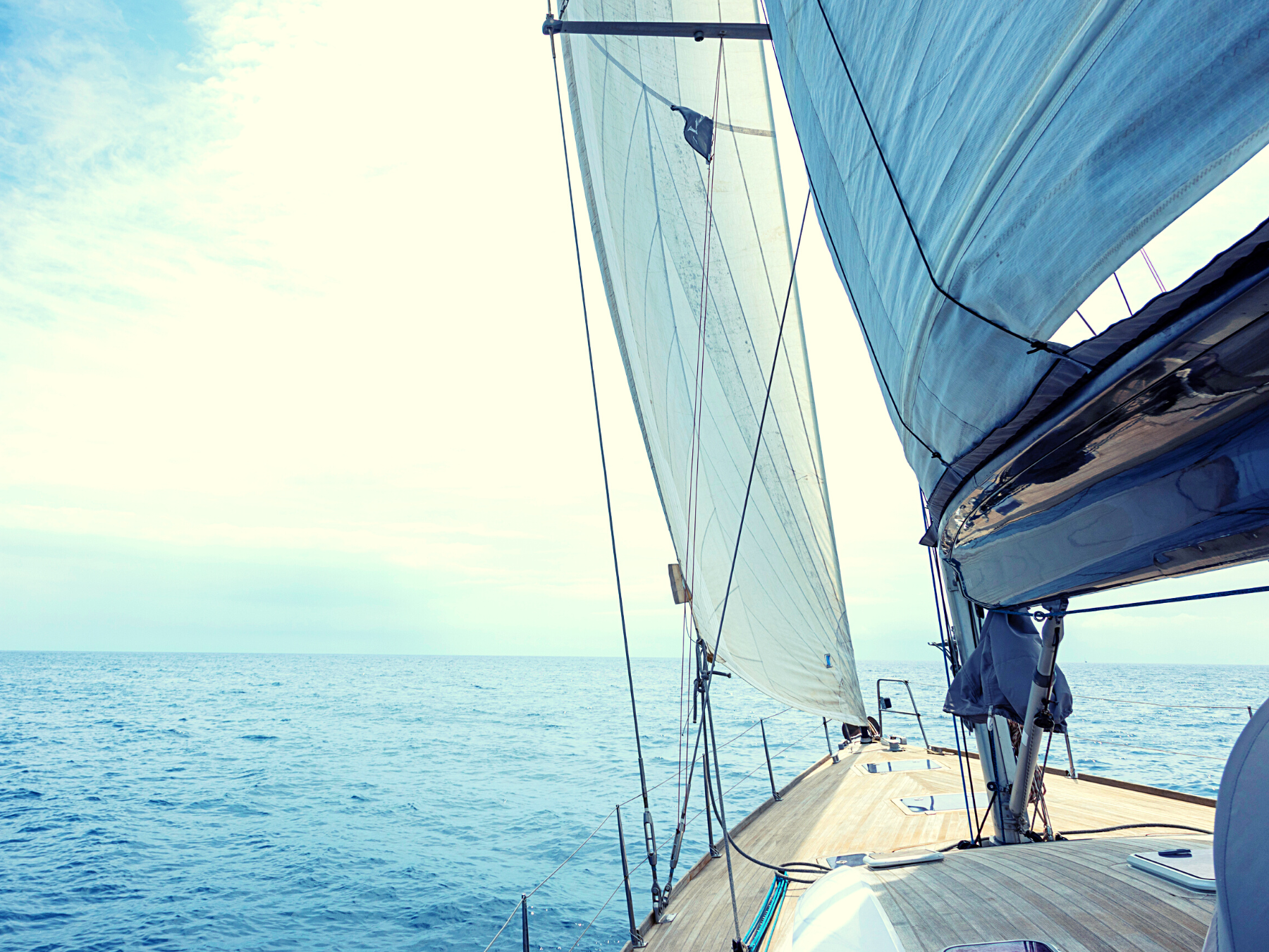 Private Luxury Sailing Tour in Barcelona