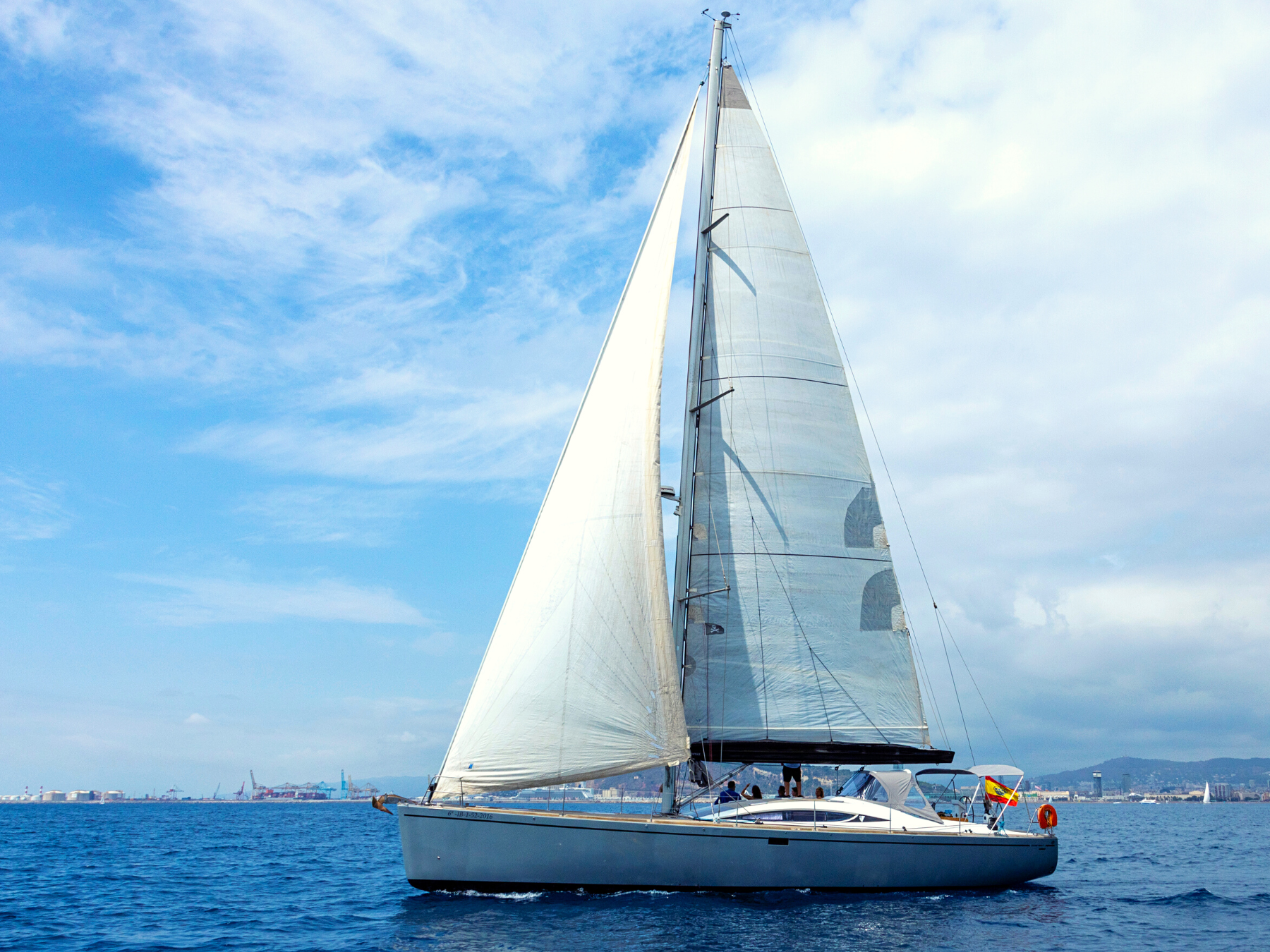 Private Luxury Sailing Tour in Barcelona