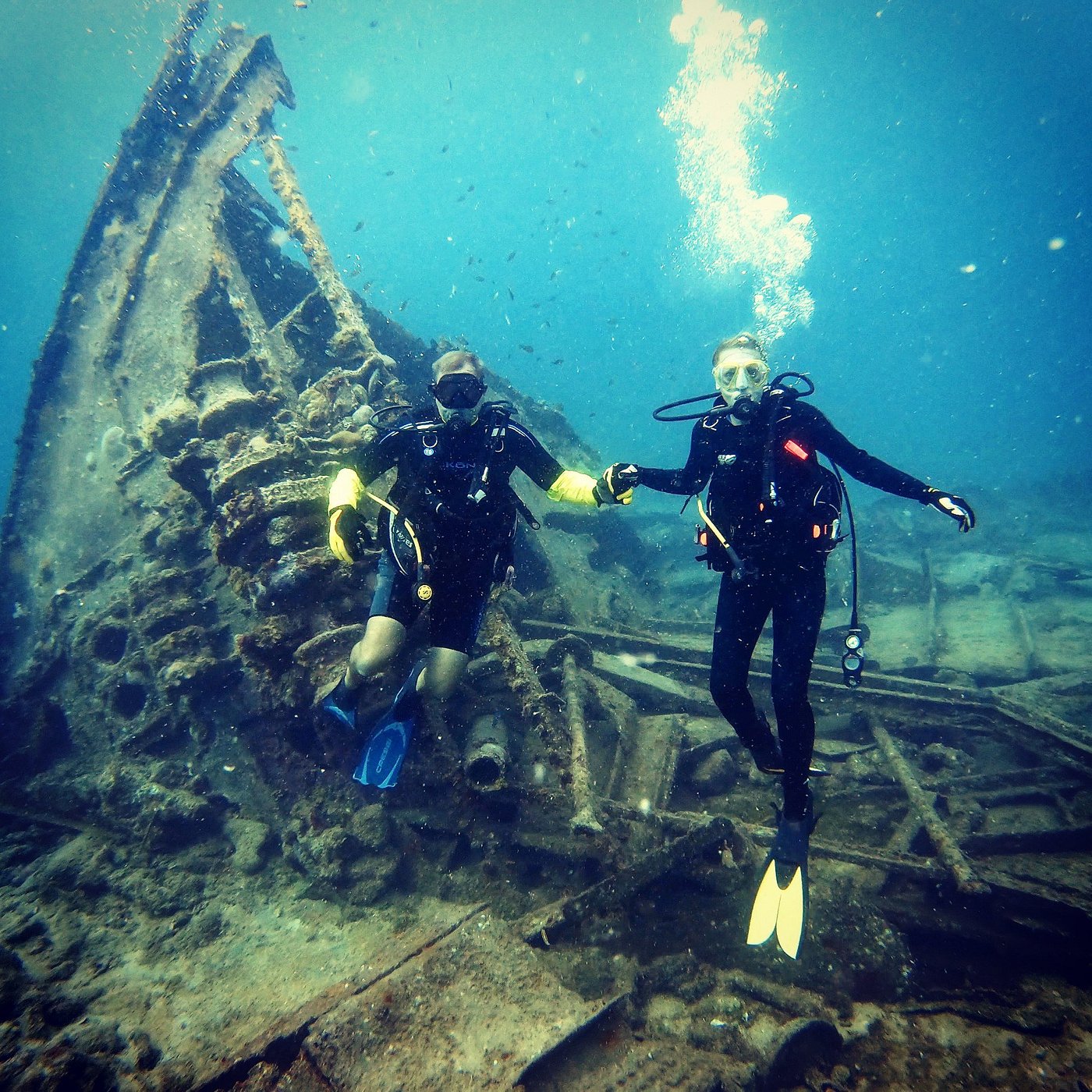 shipwreck diving