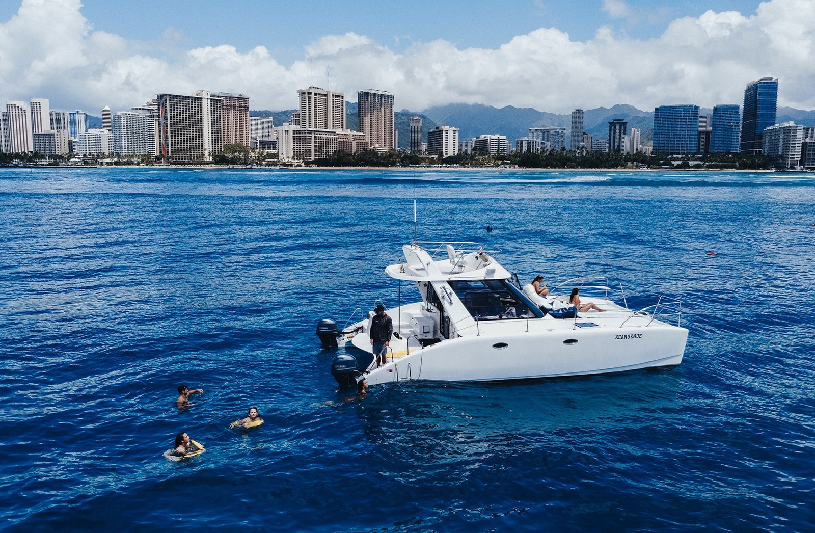 private catamaran tour in hawaii