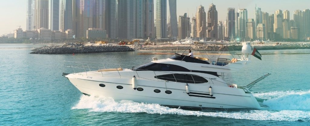 Full-day yacht charter in Dubai