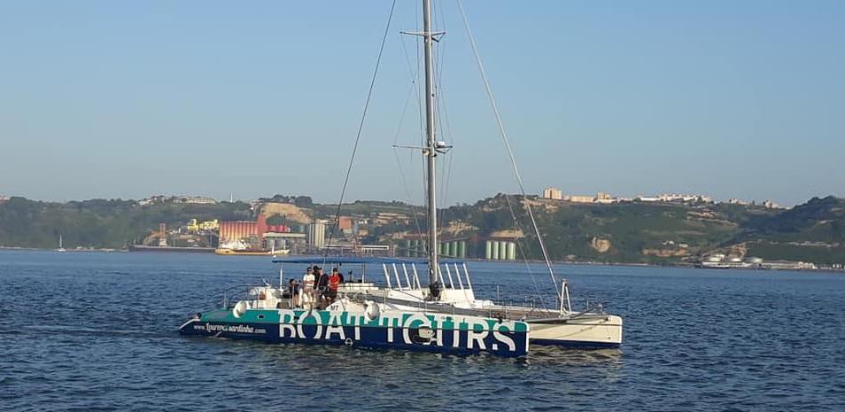 Cover for Tour on a catamaran in Lisbon