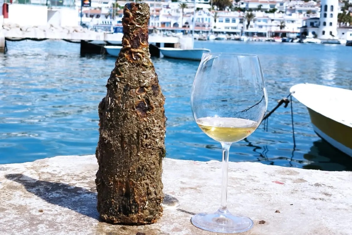 Sitges Sailing, Walking & Wine Tasting Tour