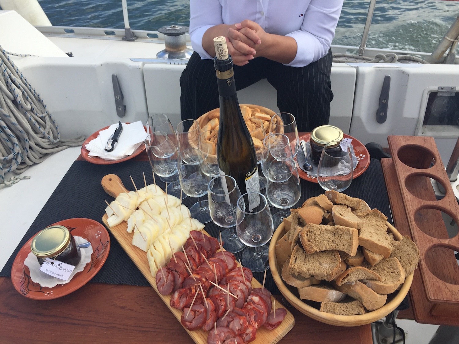 Sail and wine tour in Lisbon 